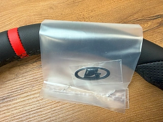Руль Приора стиль "АМГ" Анатомический + Черная строчка + Красная нулевая метка + Вставки Карбон, Экокожа для Лада Приора, Калина 1/2, Гранта, Datsun, Нива Шевроле